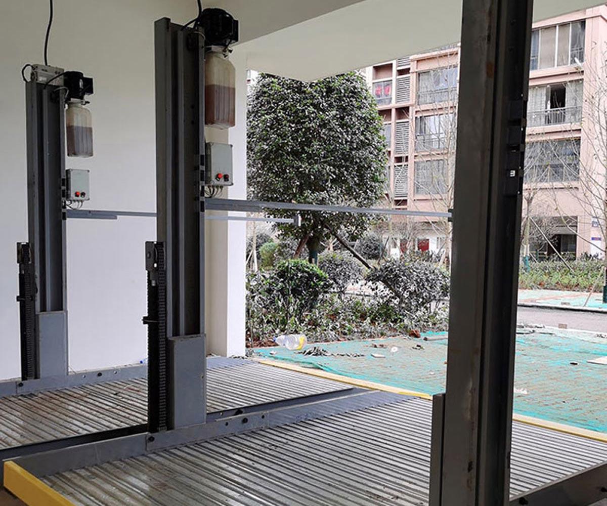 乡城两柱简易式机械停车库过验收